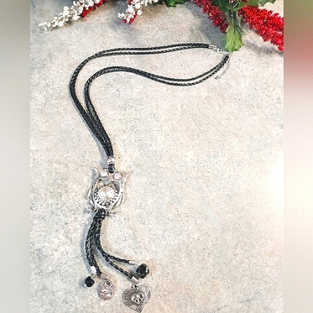 🦉NWOT Black Cord & Silver Owl Charm Necklace🦉